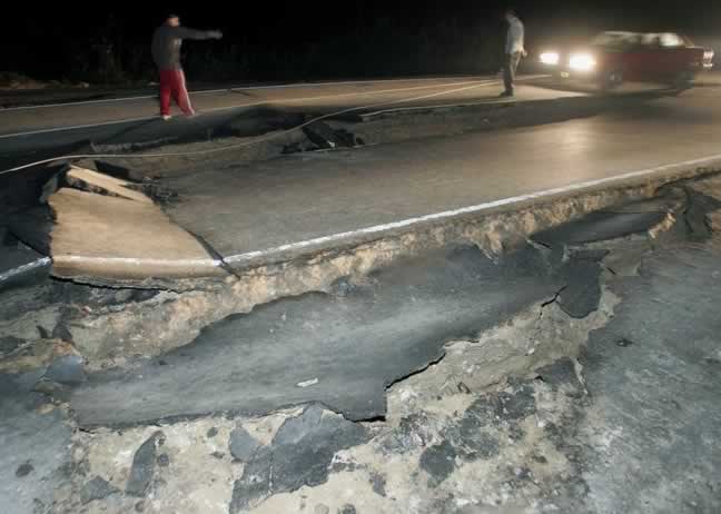 Huracanes tornados destrozos fotos imagenes fenomenos climaticos rayos truenos tormentas ojos investigaciones destrucciones argentina estados unidos mexico temporales www.wetherchannel.com pronosticos John Travolta,Nicholas Cage,Contracara,cirugias esteticas,rostro,lipoaspiraciones,medicina,cirujanos,operaciones,Maria Reich,Nazca,lineas,calendario astronomico,Peru,dibujos,astronomia,geometria,Bernd Teichert,mapas,Ana Mar&iacute;a Cogorno,ovnis,misterios,Cristobal Colon,Hernando,Diego,catedral Sevillana,Cartuja Pickman,Jos&eacute; Antonio Lorente,Granada,ADN;restos,Marcial Castro,antropologia,Republica Dominicana,www.egipto.com,Egipto,Keops,piramides,descubrimientos,Aton,Ankh,tumbas,sarcofacos,momias,embalsamamientos,Kefren,camaras secretas,Nefertiti,Amenofis,Nilo,inundaciones,Blade Runner,Ridley Scott, Richard Dawkins,Steven Pinker,Harrison Ford,Stephen Minger,Stanley Kubrick,Daryl Hanna,replicantes,androides,ciencia ficcion,Contactos,SHGb02+14a,proyecto SETI,Search for Extra Terrestial Intelligence,SETI@home,Robert Zemeckis,Jodie Foster,Dan Wertheimer,New Scientist,Arecibo,Puerto Rico,civilizaciones extraterrestres,Ma libert&eacute; de penser,Florent Pagny,Argentina,France,Patagonia,Argentine,Azucena Caama&ntilde;o,Savoir aimer,artistes,musique,musica,CD,cantores,ventas,compras,ranking,Paparazzi,Isabel Sartorius,Borbon,Ortiz Pati&ntilde;o,Vallejo Najera,Entrecanales,Mora Figueroa,Antonio Montero,Sainz Vicu&ntilde;a,Espa&ntilde;a,jet set,Mallorca,Ibiza,John Fitzgerald Kennedy,Lee Harvey Oswald,Vitaliy Fadeyev,Lawrence Berkeley,Carl Haber,Fidel Castro,Lyndon B. Johnson,Jackie,Onassis,Irma Roy,Carolina Papaleo,Osvaldo,diputada nacional,Congreso,Argentina,Raul Granillo Ocampo,politica,justicialismo,peronismo,cine,television,La Horqueta,San Isidro,que se vayan todos,diciembre 2001,2002,2003,2004,maria julia alsogaray,alvaros,,Roberto Mart&iacute;nez Medina,Maria Julia Alsogaray,Ra&uacute;l Granillo Ocampo,Jorge Rodr&iacute;guez,V&iacute;ctor Alderete,Claudia Bello,Angel Massa,Alfredo Yabran,Mario Pontaquarto,Nestor Carlos Kirchner,Cristina Elizabeth Fernandez,corrupcion,senado,general rodriguez,anibal,fernandez,alberto,fernando de la rua,ines pertine,eduardo duhalde,hilda chiche gonzalez,2000,2001,2002,2003,2004,Museos,www.louvre.fr,Leonardo Da Vinci,Gioconda,Mona Lisa,Italia,Francia,France,inventos,Italy,renacimiento,historia,cuadros,links,images,postcards,photos,fotos,imagenes,postales,pictures,historia,arqueologia,descubrimientos,culturales,agenda,infodiario,diario accion,buenos aires,argentina,Diario Accion de General Rodriguez, politica, actualidad, noticias e informacion, personalidades e instituciones, policiales, galerias de fotos; historia de General Rodriguez, sus origenes, edificios, estancias, habitos y costumbres, anecdotas, comercios e industrias, los fundadores, antiguas instituciones, fotos e imagenes; suplementos especiales: la crisis politica, economica y social de la Argentina, los acontecimientos de Diciembre de 2001, articulos y entrevistas; Emigracion: toda la informacion destinada a aquellos que desean emigrar, radicarse o estudiar en el exterior, visas, pasaportes, consejos, guias, informacion util, links; Trueque: novedades e informacion, links, estructura del trueque; el casamiento de Maxima Zorreguieta y el principe Guillermo Alejandro de Holanda; Guerra de Afganistan: galeria de imagenes e informacion sobre la primera guerra del siglo XXI; la guerra de Irak, Bagdad, Georges W. Bush, Saddam Husseim, el atentado a las torres Gemelas de Nueva York, las twin towers, el 11-s, y descripcion del hecho que conmovio al mundo; Empleo: consultoras, clasificados, agencias de empleo, consejos e informacion util, curriculum vitae, como confeccionarlos, noticias de actualidad; 
Los numeros de la crisis: Las consecuencias de la crisis politica, economica y social; estadisticas, pobreza, desnutricion, salud y asistencia; noticias regionales y provinciales, columnas y editoriales; informacion para negocios: pymes, links, empresas y negocios; Agenda Cultural con toda la informacion de cursos, universidades, talleres, escuelas y oportunidades, exposiciones de arte de la region; buscadores en Internet, Enlaces: links a los mejores sitios de educacion, cultura, arte, biografias, politica, interes general, web, Links del Diario Accion: RMS Titanic, su historia, su tragico viaje inaugural; historias, testimonios, documentos y articulos sobre el naufragio; links y sitios sobre el tema; la pelicula de Cameron, fotos e imagenes; suplementos especiales, Historia Argentina y de General Rodriguez, la llegada de la democracia en General Rodriguez, la asuncion de Juan Lumbreras como intendente en 1983, galeria de imagenes, sus palabras y los actos, su gabinete, festejos de la comunidad. Fundacion del pueblo de General Rodriguez, sus instituciones y personalidades relevantes, arquitectura y edificios, comercios e industrias, sus comienzos, estancias, inmigraciones italianas, espa&ntilde;olas, vascas e irlandesas, anecdotas y efemerides, sus hombres ilustres, el Hospital Vicente Lopez y Planes, su fundacion por las Damas de Beneficencia, el hundimiento del crucero General Belgrano, testimonios de ex combatientes y tripulantes, su comandante Hector Elias Bonzo, fotos e imagenes, recuerdos y homenajes, historia de la familia Bonzo de General Rodriguez, entrevistas y articulos periodisticos. La guerra de Malvinas en el Atlantico Sur, el conflicto belico con Gran Breta&ntilde;a de 1982, politicos relevantes, Benjamin Paez y Trueba, fotos antiguas de familias fundadoras, galerias de imagenes de pobladores, recorrida virtual por el antiguo General Rodriguez, el paso de la Infanta en 1910, historia de La Serenisima, la familia Mastellone, La Choza, Bernardo de Irigoyen, peronismo y radicalismo y muchisimo mas