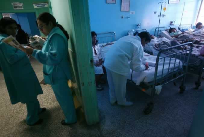 Huracanes tornados destrozos fotos imagenes fenomenos climaticos rayos truenos tormentas ojos investigaciones destrucciones argentina estados unidos mexico temporales www.wetherchannel.com pronosticos John Travolta,Nicholas Cage,Contracara,cirugias esteticas,rostro,lipoaspiraciones,medicina,cirujanos,operaciones,Maria Reich,Nazca,lineas,calendario astronomico,Peru,dibujos,astronomia,geometria,Bernd Teichert,mapas,Ana Mar&iacute;a Cogorno,ovnis,misterios,Cristobal Colon,Hernando,Diego,catedral Sevillana,Cartuja Pickman,Jos&eacute; Antonio Lorente,Granada,ADN;restos,Marcial Castro,antropologia,Republica Dominicana,www.egipto.com,Egipto,Keops,piramides,descubrimientos,Aton,Ankh,tumbas,sarcofacos,momias,embalsamamientos,Kefren,camaras secretas,Nefertiti,Amenofis,Nilo,inundaciones,Blade Runner,Ridley Scott, Richard Dawkins,Steven Pinker,Harrison Ford,Stephen Minger,Stanley Kubrick,Daryl Hanna,replicantes,androides,ciencia ficcion,Contactos,SHGb02+14a,proyecto SETI,Search for Extra Terrestial Intelligence,SETI@home,Robert Zemeckis,Jodie Foster,Dan Wertheimer,New Scientist,Arecibo,Puerto Rico,civilizaciones extraterrestres,Ma libert&eacute; de penser,Florent Pagny,Argentina,France,Patagonia,Argentine,Azucena Caama&ntilde;o,Savoir aimer,artistes,musique,musica,CD,cantores,ventas,compras,ranking,Paparazzi,Isabel Sartorius,Borbon,Ortiz Pati&ntilde;o,Vallejo Najera,Entrecanales,Mora Figueroa,Antonio Montero,Sainz Vicu&ntilde;a,Espa&ntilde;a,jet set,Mallorca,Ibiza,John Fitzgerald Kennedy,Lee Harvey Oswald,Vitaliy Fadeyev,Lawrence Berkeley,Carl Haber,Fidel Castro,Lyndon B. Johnson,Jackie,Onassis,Irma Roy,Carolina Papaleo,Osvaldo,diputada nacional,Congreso,Argentina,Raul Granillo Ocampo,politica,justicialismo,peronismo,cine,television,La Horqueta,San Isidro,que se vayan todos,diciembre 2001,2002,2003,2004,maria julia alsogaray,alvaros,,Roberto Mart&iacute;nez Medina,Maria Julia Alsogaray,Ra&uacute;l Granillo Ocampo,Jorge Rodr&iacute;guez,V&iacute;ctor Alderete,Claudia Bello,Angel Massa,Alfredo Yabran,Mario Pontaquarto,Nestor Carlos Kirchner,Cristina Elizabeth Fernandez,corrupcion,senado,general rodriguez,anibal,fernandez,alberto,fernando de la rua,ines pertine,eduardo duhalde,hilda chiche gonzalez,2000,2001,2002,2003,2004,Museos,www.louvre.fr,Leonardo Da Vinci,Gioconda,Mona Lisa,Italia,Francia,France,inventos,Italy,renacimiento,historia,cuadros,links,images,postcards,photos,fotos,imagenes,postales,pictures,historia,arqueologia,descubrimientos,culturales,agenda,infodiario,diario accion,buenos aires,argentina,Diario Accion de General Rodriguez, politica, actualidad, noticias e informacion, personalidades e instituciones, policiales, galerias de fotos; historia de General Rodriguez, sus origenes, edificios, estancias, habitos y costumbres, anecdotas, comercios e industrias, los fundadores, antiguas instituciones, fotos e imagenes; suplementos especiales: la crisis politica, economica y social de la Argentina, los acontecimientos de Diciembre de 2001, articulos y entrevistas; Emigracion: toda la informacion destinada a aquellos que desean emigrar, radicarse o estudiar en el exterior, visas, pasaportes, consejos, guias, informacion util, links; Trueque: novedades e informacion, links, estructura del trueque; el casamiento de Maxima Zorreguieta y el principe Guillermo Alejandro de Holanda; Guerra de Afganistan: galeria de imagenes e informacion sobre la primera guerra del siglo XXI; la guerra de Irak, Bagdad, Georges W. Bush, Saddam Husseim, el atentado a las torres Gemelas de Nueva York, las twin towers, el 11-s, y descripcion del hecho que conmovio al mundo; Empleo: consultoras, clasificados, agencias de empleo, consejos e informacion util, curriculum vitae, como confeccionarlos, noticias de actualidad; 
Los numeros de la crisis: Las consecuencias de la crisis politica, economica y social; estadisticas, pobreza, desnutricion, salud y asistencia; noticias regionales y provinciales, columnas y editoriales; informacion para negocios: pymes, links, empresas y negocios; Agenda Cultural con toda la informacion de cursos, universidades, talleres, escuelas y oportunidades, exposiciones de arte de la region; buscadores en Internet, Enlaces: links a los mejores sitios de educacion, cultura, arte, biografias, politica, interes general, web, Links del Diario Accion: RMS Titanic, su historia, su tragico viaje inaugural; historias, testimonios, documentos y articulos sobre el naufragio; links y sitios sobre el tema; la pelicula de Cameron, fotos e imagenes; suplementos especiales, Historia Argentina y de General Rodriguez, la llegada de la democracia en General Rodriguez, la asuncion de Juan Lumbreras como intendente en 1983, galeria de imagenes, sus palabras y los actos, su gabinete, festejos de la comunidad. Fundacion del pueblo de General Rodriguez, sus instituciones y personalidades relevantes, arquitectura y edificios, comercios e industrias, sus comienzos, estancias, inmigraciones italianas, espa&ntilde;olas, vascas e irlandesas, anecdotas y efemerides, sus hombres ilustres, el Hospital Vicente Lopez y Planes, su fundacion por las Damas de Beneficencia, el hundimiento del crucero General Belgrano, testimonios de ex combatientes y tripulantes, su comandante Hector Elias Bonzo, fotos e imagenes, recuerdos y homenajes, historia de la familia Bonzo de General Rodriguez, entrevistas y articulos periodisticos. La guerra de Malvinas en el Atlantico Sur, el conflicto belico con Gran Breta&ntilde;a de 1982, politicos relevantes, Benjamin Paez y Trueba, fotos antiguas de familias fundadoras, galerias de imagenes de pobladores, recorrida virtual por el antiguo General Rodriguez, el paso de la Infanta en 1910, historia de La Serenisima, la familia Mastellone, La Choza, Bernardo de Irigoyen, peronismo y radicalismo y muchisimo mas