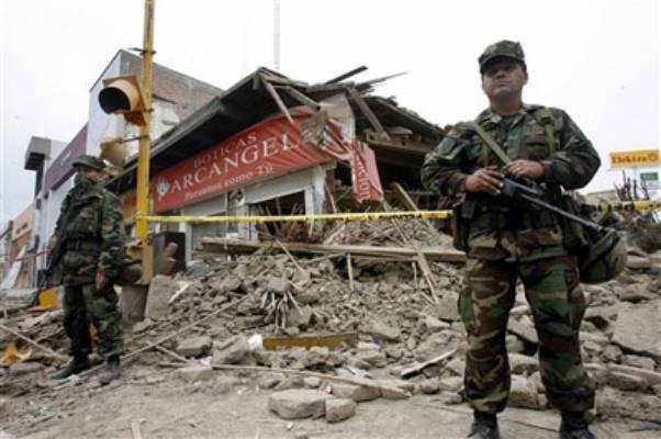 Huracanes tornados destrozos fotos imagenes fenomenos climaticos rayos truenos tormentas ojos investigaciones destrucciones argentina estados unidos mexico temporales www.wetherchannel.com pronosticos John Travolta,Nicholas Cage,Contracara,cirugias esteticas,rostro,lipoaspiraciones,medicina,cirujanos,operaciones,Maria Reich,Nazca,lineas,calendario astronomico,Peru,dibujos,astronomia,geometria,Bernd Teichert,mapas,Ana Mar&iacute;a Cogorno,ovnis,misterios,Cristobal Colon,Hernando,Diego,catedral Sevillana,Cartuja Pickman,Jos&eacute; Antonio Lorente,Granada,ADN;restos,Marcial Castro,antropologia,Republica Dominicana,www.egipto.com,Egipto,Keops,piramides,descubrimientos,Aton,Ankh,tumbas,sarcofacos,momias,embalsamamientos,Kefren,camaras secretas,Nefertiti,Amenofis,Nilo,inundaciones,Blade Runner,Ridley Scott, Richard Dawkins,Steven Pinker,Harrison Ford,Stephen Minger,Stanley Kubrick,Daryl Hanna,replicantes,androides,ciencia ficcion,Contactos,SHGb02+14a,proyecto SETI,Search for Extra Terrestial Intelligence,SETI@home,Robert Zemeckis,Jodie Foster,Dan Wertheimer,New Scientist,Arecibo,Puerto Rico,civilizaciones extraterrestres,Ma libert&eacute; de penser,Florent Pagny,Argentina,France,Patagonia,Argentine,Azucena Caama&ntilde;o,Savoir aimer,artistes,musique,musica,CD,cantores,ventas,compras,ranking,Paparazzi,Isabel Sartorius,Borbon,Ortiz Pati&ntilde;o,Vallejo Najera,Entrecanales,Mora Figueroa,Antonio Montero,Sainz Vicu&ntilde;a,Espa&ntilde;a,jet set,Mallorca,Ibiza,John Fitzgerald Kennedy,Lee Harvey Oswald,Vitaliy Fadeyev,Lawrence Berkeley,Carl Haber,Fidel Castro,Lyndon B. Johnson,Jackie,Onassis,Irma Roy,Carolina Papaleo,Osvaldo,diputada nacional,Congreso,Argentina,Raul Granillo Ocampo,politica,justicialismo,peronismo,cine,television,La Horqueta,San Isidro,que se vayan todos,diciembre 2001,2002,2003,2004,maria julia alsogaray,alvaros,,Roberto Mart&iacute;nez Medina,Maria Julia Alsogaray,Ra&uacute;l Granillo Ocampo,Jorge Rodr&iacute;guez,V&iacute;ctor Alderete,Claudia Bello,Angel Massa,Alfredo Yabran,Mario Pontaquarto,Nestor Carlos Kirchner,Cristina Elizabeth Fernandez,corrupcion,senado,general rodriguez,anibal,fernandez,alberto,fernando de la rua,ines pertine,eduardo duhalde,hilda chiche gonzalez,2000,2001,2002,2003,2004,Museos,www.louvre.fr,Leonardo Da Vinci,Gioconda,Mona Lisa,Italia,Francia,France,inventos,Italy,renacimiento,historia,cuadros,links,images,postcards,photos,fotos,imagenes,postales,pictures,historia,arqueologia,descubrimientos,culturales,agenda,infodiario,diario accion,buenos aires,argentina,Diario Accion de General Rodriguez, politica, actualidad, noticias e informacion, personalidades e instituciones, policiales, galerias de fotos; historia de General Rodriguez, sus origenes, edificios, estancias, habitos y costumbres, anecdotas, comercios e industrias, los fundadores, antiguas instituciones, fotos e imagenes; suplementos especiales: la crisis politica, economica y social de la Argentina, los acontecimientos de Diciembre de 2001, articulos y entrevistas; Emigracion: toda la informacion destinada a aquellos que desean emigrar, radicarse o estudiar en el exterior, visas, pasaportes, consejos, guias, informacion util, links; Trueque: novedades e informacion, links, estructura del trueque; el casamiento de Maxima Zorreguieta y el principe Guillermo Alejandro de Holanda; Guerra de Afganistan: galeria de imagenes e informacion sobre la primera guerra del siglo XXI; la guerra de Irak, Bagdad, Georges W. Bush, Saddam Husseim, el atentado a las torres Gemelas de Nueva York, las twin towers, el 11-s, y descripcion del hecho que conmovio al mundo; Empleo: consultoras, clasificados, agencias de empleo, consejos e informacion util, curriculum vitae, como confeccionarlos, noticias de actualidad; 
Los numeros de la crisis: Las consecuencias de la crisis politica, economica y social; estadisticas, pobreza, desnutricion, salud y asistencia; noticias regionales y provinciales, columnas y editoriales; informacion para negocios: pymes, links, empresas y negocios; Agenda Cultural con toda la informacion de cursos, universidades, talleres, escuelas y oportunidades, exposiciones de arte de la region; buscadores en Internet, Enlaces: links a los mejores sitios de educacion, cultura, arte, biografias, politica, interes general, web, Links del Diario Accion: RMS Titanic, su historia, su tragico viaje inaugural; historias, testimonios, documentos y articulos sobre el naufragio; links y sitios sobre el tema; la pelicula de Cameron, fotos e imagenes; suplementos especiales, Historia Argentina y de General Rodriguez, la llegada de la democracia en General Rodriguez, la asuncion de Juan Lumbreras como intendente en 1983, galeria de imagenes, sus palabras y los actos, su gabinete, festejos de la comunidad. Fundacion del pueblo de General Rodriguez, sus instituciones y personalidades relevantes, arquitectura y edificios, comercios e industrias, sus comienzos, estancias, inmigraciones italianas, espa&ntilde;olas, vascas e irlandesas, anecdotas y efemerides, sus hombres ilustres, el Hospital Vicente Lopez y Planes, su fundacion por las Damas de Beneficencia, el hundimiento del crucero General Belgrano, testimonios de ex combatientes y tripulantes, su comandante Hector Elias Bonzo, fotos e imagenes, recuerdos y homenajes, historia de la familia Bonzo de General Rodriguez, entrevistas y articulos periodisticos. La guerra de Malvinas en el Atlantico Sur, el conflicto belico con Gran Breta&ntilde;a de 1982, politicos relevantes, Benjamin Paez y Trueba, fotos antiguas de familias fundadoras, galerias de imagenes de pobladores, recorrida virtual por el antiguo General Rodriguez, el paso de la Infanta en 1910, historia de La Serenisima, la familia Mastellone, La Choza, Bernardo de Irigoyen, peronismo y radicalismo y muchisimo mas
