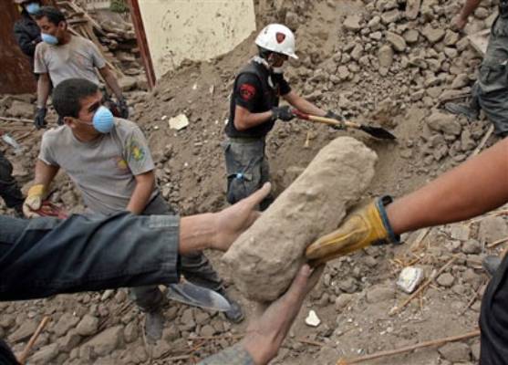Huracanes tornados destrozos fotos imagenes fenomenos climaticos rayos truenos tormentas ojos investigaciones destrucciones argentina estados unidos mexico temporales www.wetherchannel.com pronosticos John Travolta,Nicholas Cage,Contracara,cirugias esteticas,rostro,lipoaspiraciones,medicina,cirujanos,operaciones,Maria Reich,Nazca,lineas,calendario astronomico,Peru,dibujos,astronomia,geometria,Bernd Teichert,mapas,Ana Mar&iacute;a Cogorno,ovnis,misterios,Cristobal Colon,Hernando,Diego,catedral Sevillana,Cartuja Pickman,Jos&eacute; Antonio Lorente,Granada,ADN;restos,Marcial Castro,antropologia,Republica Dominicana,www.egipto.com,Egipto,Keops,piramides,descubrimientos,Aton,Ankh,tumbas,sarcofacos,momias,embalsamamientos,Kefren,camaras secretas,Nefertiti,Amenofis,Nilo,inundaciones,Blade Runner,Ridley Scott, Richard Dawkins,Steven Pinker,Harrison Ford,Stephen Minger,Stanley Kubrick,Daryl Hanna,replicantes,androides,ciencia ficcion,Contactos,SHGb02+14a,proyecto SETI,Search for Extra Terrestial Intelligence,SETI@home,Robert Zemeckis,Jodie Foster,Dan Wertheimer,New Scientist,Arecibo,Puerto Rico,civilizaciones extraterrestres,Ma libert&eacute; de penser,Florent Pagny,Argentina,France,Patagonia,Argentine,Azucena Caama&ntilde;o,Savoir aimer,artistes,musique,musica,CD,cantores,ventas,compras,ranking,Paparazzi,Isabel Sartorius,Borbon,Ortiz Pati&ntilde;o,Vallejo Najera,Entrecanales,Mora Figueroa,Antonio Montero,Sainz Vicu&ntilde;a,Espa&ntilde;a,jet set,Mallorca,Ibiza,John Fitzgerald Kennedy,Lee Harvey Oswald,Vitaliy Fadeyev,Lawrence Berkeley,Carl Haber,Fidel Castro,Lyndon B. Johnson,Jackie,Onassis,Irma Roy,Carolina Papaleo,Osvaldo,diputada nacional,Congreso,Argentina,Raul Granillo Ocampo,politica,justicialismo,peronismo,cine,television,La Horqueta,San Isidro,que se vayan todos,diciembre 2001,2002,2003,2004,maria julia alsogaray,alvaros,,Roberto Mart&iacute;nez Medina,Maria Julia Alsogaray,Ra&uacute;l Granillo Ocampo,Jorge Rodr&iacute;guez,V&iacute;ctor Alderete,Claudia Bello,Angel Massa,Alfredo Yabran,Mario Pontaquarto,Nestor Carlos Kirchner,Cristina Elizabeth Fernandez,corrupcion,senado,general rodriguez,anibal,fernandez,alberto,fernando de la rua,ines pertine,eduardo duhalde,hilda chiche gonzalez,2000,2001,2002,2003,2004,Museos,www.louvre.fr,Leonardo Da Vinci,Gioconda,Mona Lisa,Italia,Francia,France,inventos,Italy,renacimiento,historia,cuadros,links,images,postcards,photos,fotos,imagenes,postales,pictures,historia,arqueologia,descubrimientos,culturales,agenda,infodiario,diario accion,buenos aires,argentina,Diario Accion de General Rodriguez, politica, actualidad, noticias e informacion, personalidades e instituciones, policiales, galerias de fotos; historia de General Rodriguez, sus origenes, edificios, estancias, habitos y costumbres, anecdotas, comercios e industrias, los fundadores, antiguas instituciones, fotos e imagenes; suplementos especiales: la crisis politica, economica y social de la Argentina, los acontecimientos de Diciembre de 2001, articulos y entrevistas; Emigracion: toda la informacion destinada a aquellos que desean emigrar, radicarse o estudiar en el exterior, visas, pasaportes, consejos, guias, informacion util, links; Trueque: novedades e informacion, links, estructura del trueque; el casamiento de Maxima Zorreguieta y el principe Guillermo Alejandro de Holanda; Guerra de Afganistan: galeria de imagenes e informacion sobre la primera guerra del siglo XXI; la guerra de Irak, Bagdad, Georges W. Bush, Saddam Husseim, el atentado a las torres Gemelas de Nueva York, las twin towers, el 11-s, y descripcion del hecho que conmovio al mundo; Empleo: consultoras, clasificados, agencias de empleo, consejos e informacion util, curriculum vitae, como confeccionarlos, noticias de actualidad; 
Los numeros de la crisis: Las consecuencias de la crisis politica, economica y social; estadisticas, pobreza, desnutricion, salud y asistencia; noticias regionales y provinciales, columnas y editoriales; informacion para negocios: pymes, links, empresas y negocios; Agenda Cultural con toda la informacion de cursos, universidades, talleres, escuelas y oportunidades, exposiciones de arte de la region; buscadores en Internet, Enlaces: links a los mejores sitios de educacion, cultura, arte, biografias, politica, interes general, web, Links del Diario Accion: RMS Titanic, su historia, su tragico viaje inaugural; historias, testimonios, documentos y articulos sobre el naufragio; links y sitios sobre el tema; la pelicula de Cameron, fotos e imagenes; suplementos especiales, Historia Argentina y de General Rodriguez, la llegada de la democracia en General Rodriguez, la asuncion de Juan Lumbreras como intendente en 1983, galeria de imagenes, sus palabras y los actos, su gabinete, festejos de la comunidad. Fundacion del pueblo de General Rodriguez, sus instituciones y personalidades relevantes, arquitectura y edificios, comercios e industrias, sus comienzos, estancias, inmigraciones italianas, espa&ntilde;olas, vascas e irlandesas, anecdotas y efemerides, sus hombres ilustres, el Hospital Vicente Lopez y Planes, su fundacion por las Damas de Beneficencia, el hundimiento del crucero General Belgrano, testimonios de ex combatientes y tripulantes, su comandante Hector Elias Bonzo, fotos e imagenes, recuerdos y homenajes, historia de la familia Bonzo de General Rodriguez, entrevistas y articulos periodisticos. La guerra de Malvinas en el Atlantico Sur, el conflicto belico con Gran Breta&ntilde;a de 1982, politicos relevantes, Benjamin Paez y Trueba, fotos antiguas de familias fundadoras, galerias de imagenes de pobladores, recorrida virtual por el antiguo General Rodriguez, el paso de la Infanta en 1910, historia de La Serenisima, la familia Mastellone, La Choza, Bernardo de Irigoyen, peronismo y radicalismo y muchisimo mas