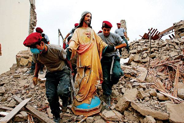 Huracanes tornados destrozos fotos imagenes fenomenos climaticos rayos truenos tormentas ojos investigaciones destrucciones argentina estados unidos mexico temporales www.wetherchannel.com pronosticos John Travolta,Nicholas Cage,Contracara,cirugias esteticas,rostro,lipoaspiraciones,medicina,cirujanos,operaciones,Maria Reich,Nazca,lineas,calendario astronomico,Peru,dibujos,astronomia,geometria,Bernd Teichert,mapas,Ana Mar&iacute;a Cogorno,ovnis,misterios,Cristobal Colon,Hernando,Diego,catedral Sevillana,Cartuja Pickman,Jos&eacute; Antonio Lorente,Granada,ADN;restos,Marcial Castro,antropologia,Republica Dominicana,www.egipto.com,Egipto,Keops,piramides,descubrimientos,Aton,Ankh,tumbas,sarcofacos,momias,embalsamamientos,Kefren,camaras secretas,Nefertiti,Amenofis,Nilo,inundaciones,Blade Runner,Ridley Scott, Richard Dawkins,Steven Pinker,Harrison Ford,Stephen Minger,Stanley Kubrick,Daryl Hanna,replicantes,androides,ciencia ficcion,Contactos,SHGb02+14a,proyecto SETI,Search for Extra Terrestial Intelligence,SETI@home,Robert Zemeckis,Jodie Foster,Dan Wertheimer,New Scientist,Arecibo,Puerto Rico,civilizaciones extraterrestres,Ma libert&eacute; de penser,Florent Pagny,Argentina,France,Patagonia,Argentine,Azucena Caama&ntilde;o,Savoir aimer,artistes,musique,musica,CD,cantores,ventas,compras,ranking,Paparazzi,Isabel Sartorius,Borbon,Ortiz Pati&ntilde;o,Vallejo Najera,Entrecanales,Mora Figueroa,Antonio Montero,Sainz Vicu&ntilde;a,Espa&ntilde;a,jet set,Mallorca,Ibiza,John Fitzgerald Kennedy,Lee Harvey Oswald,Vitaliy Fadeyev,Lawrence Berkeley,Carl Haber,Fidel Castro,Lyndon B. Johnson,Jackie,Onassis,Irma Roy,Carolina Papaleo,Osvaldo,diputada nacional,Congreso,Argentina,Raul Granillo Ocampo,politica,justicialismo,peronismo,cine,television,La Horqueta,San Isidro,que se vayan todos,diciembre 2001,2002,2003,2004,maria julia alsogaray,alvaros,,Roberto Mart&iacute;nez Medina,Maria Julia Alsogaray,Ra&uacute;l Granillo Ocampo,Jorge Rodr&iacute;guez,V&iacute;ctor Alderete,Claudia Bello,Angel Massa,Alfredo Yabran,Mario Pontaquarto,Nestor Carlos Kirchner,Cristina Elizabeth Fernandez,corrupcion,senado,general rodriguez,anibal,fernandez,alberto,fernando de la rua,ines pertine,eduardo duhalde,hilda chiche gonzalez,2000,2001,2002,2003,2004,Museos,www.louvre.fr,Leonardo Da Vinci,Gioconda,Mona Lisa,Italia,Francia,France,inventos,Italy,renacimiento,historia,cuadros,links,images,postcards,photos,fotos,imagenes,postales,pictures,historia,arqueologia,descubrimientos,culturales,agenda,infodiario,diario accion,buenos aires,argentina,Diario Accion de General Rodriguez, politica, actualidad, noticias e informacion, personalidades e instituciones, policiales, galerias de fotos; historia de General Rodriguez, sus origenes, edificios, estancias, habitos y costumbres, anecdotas, comercios e industrias, los fundadores, antiguas instituciones, fotos e imagenes; suplementos especiales: la crisis politica, economica y social de la Argentina, los acontecimientos de Diciembre de 2001, articulos y entrevistas; Emigracion: toda la informacion destinada a aquellos que desean emigrar, radicarse o estudiar en el exterior, visas, pasaportes, consejos, guias, informacion util, links; Trueque: novedades e informacion, links, estructura del trueque; el casamiento de Maxima Zorreguieta y el principe Guillermo Alejandro de Holanda; Guerra de Afganistan: galeria de imagenes e informacion sobre la primera guerra del siglo XXI; la guerra de Irak, Bagdad, Georges W. Bush, Saddam Husseim, el atentado a las torres Gemelas de Nueva York, las twin towers, el 11-s, y descripcion del hecho que conmovio al mundo; Empleo: consultoras, clasificados, agencias de empleo, consejos e informacion util, curriculum vitae, como confeccionarlos, noticias de actualidad; 
Los numeros de la crisis: Las consecuencias de la crisis politica, economica y social; estadisticas, pobreza, desnutricion, salud y asistencia; noticias regionales y provinciales, columnas y editoriales; informacion para negocios: pymes, links, empresas y negocios; Agenda Cultural con toda la informacion de cursos, universidades, talleres, escuelas y oportunidades, exposiciones de arte de la region; buscadores en Internet, Enlaces: links a los mejores sitios de educacion, cultura, arte, biografias, politica, interes general, web, Links del Diario Accion: RMS Titanic, su historia, su tragico viaje inaugural; historias, testimonios, documentos y articulos sobre el naufragio; links y sitios sobre el tema; la pelicula de Cameron, fotos e imagenes; suplementos especiales, Historia Argentina y de General Rodriguez, la llegada de la democracia en General Rodriguez, la asuncion de Juan Lumbreras como intendente en 1983, galeria de imagenes, sus palabras y los actos, su gabinete, festejos de la comunidad. Fundacion del pueblo de General Rodriguez, sus instituciones y personalidades relevantes, arquitectura y edificios, comercios e industrias, sus comienzos, estancias, inmigraciones italianas, espa&ntilde;olas, vascas e irlandesas, anecdotas y efemerides, sus hombres ilustres, el Hospital Vicente Lopez y Planes, su fundacion por las Damas de Beneficencia, el hundimiento del crucero General Belgrano, testimonios de ex combatientes y tripulantes, su comandante Hector Elias Bonzo, fotos e imagenes, recuerdos y homenajes, historia de la familia Bonzo de General Rodriguez, entrevistas y articulos periodisticos. La guerra de Malvinas en el Atlantico Sur, el conflicto belico con Gran Breta&ntilde;a de 1982, politicos relevantes, Benjamin Paez y Trueba, fotos antiguas de familias fundadoras, galerias de imagenes de pobladores, recorrida virtual por el antiguo General Rodriguez, el paso de la Infanta en 1910, historia de La Serenisima, la familia Mastellone, La Choza, Bernardo de Irigoyen, peronismo y radicalismo y muchisimo mas