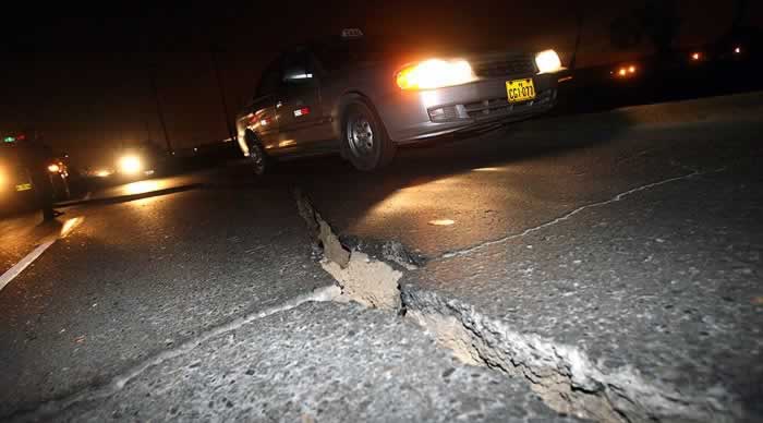 Huracanes tornados destrozos fotos imagenes fenomenos climaticos rayos truenos tormentas ojos investigaciones destrucciones argentina estados unidos mexico temporales www.wetherchannel.com pronosticos John Travolta,Nicholas Cage,Contracara,cirugias esteticas,rostro,lipoaspiraciones,medicina,cirujanos,operaciones,Maria Reich,Nazca,lineas,calendario astronomico,Peru,dibujos,astronomia,geometria,Bernd Teichert,mapas,Ana Mar&iacute;a Cogorno,ovnis,misterios,Cristobal Colon,Hernando,Diego,catedral Sevillana,Cartuja Pickman,Jos&eacute; Antonio Lorente,Granada,ADN;restos,Marcial Castro,antropologia,Republica Dominicana,www.egipto.com,Egipto,Keops,piramides,descubrimientos,Aton,Ankh,tumbas,sarcofacos,momias,embalsamamientos,Kefren,camaras secretas,Nefertiti,Amenofis,Nilo,inundaciones,Blade Runner,Ridley Scott, Richard Dawkins,Steven Pinker,Harrison Ford,Stephen Minger,Stanley Kubrick,Daryl Hanna,replicantes,androides,ciencia ficcion,Contactos,SHGb02+14a,proyecto SETI,Search for Extra Terrestial Intelligence,SETI@home,Robert Zemeckis,Jodie Foster,Dan Wertheimer,New Scientist,Arecibo,Puerto Rico,civilizaciones extraterrestres,Ma libert&eacute; de penser,Florent Pagny,Argentina,France,Patagonia,Argentine,Azucena Caama&ntilde;o,Savoir aimer,artistes,musique,musica,CD,cantores,ventas,compras,ranking,Paparazzi,Isabel Sartorius,Borbon,Ortiz Pati&ntilde;o,Vallejo Najera,Entrecanales,Mora Figueroa,Antonio Montero,Sainz Vicu&ntilde;a,Espa&ntilde;a,jet set,Mallorca,Ibiza,John Fitzgerald Kennedy,Lee Harvey Oswald,Vitaliy Fadeyev,Lawrence Berkeley,Carl Haber,Fidel Castro,Lyndon B. Johnson,Jackie,Onassis,Irma Roy,Carolina Papaleo,Osvaldo,diputada nacional,Congreso,Argentina,Raul Granillo Ocampo,politica,justicialismo,peronismo,cine,television,La Horqueta,San Isidro,que se vayan todos,diciembre 2001,2002,2003,2004,maria julia alsogaray,alvaros,,Roberto Mart&iacute;nez Medina,Maria Julia Alsogaray,Ra&uacute;l Granillo Ocampo,Jorge Rodr&iacute;guez,V&iacute;ctor Alderete,Claudia Bello,Angel Massa,Alfredo Yabran,Mario Pontaquarto,Nestor Carlos Kirchner,Cristina Elizabeth Fernandez,corrupcion,senado,general rodriguez,anibal,fernandez,alberto,fernando de la rua,ines pertine,eduardo duhalde,hilda chiche gonzalez,2000,2001,2002,2003,2004,Museos,www.louvre.fr,Leonardo Da Vinci,Gioconda,Mona Lisa,Italia,Francia,France,inventos,Italy,renacimiento,historia,cuadros,links,images,postcards,photos,fotos,imagenes,postales,pictures,historia,arqueologia,descubrimientos,culturales,agenda,infodiario,diario accion,buenos aires,argentina,Diario Accion de General Rodriguez, politica, actualidad, noticias e informacion, personalidades e instituciones, policiales, galerias de fotos; historia de General Rodriguez, sus origenes, edificios, estancias, habitos y costumbres, anecdotas, comercios e industrias, los fundadores, antiguas instituciones, fotos e imagenes; suplementos especiales: la crisis politica, economica y social de la Argentina, los acontecimientos de Diciembre de 2001, articulos y entrevistas; Emigracion: toda la informacion destinada a aquellos que desean emigrar, radicarse o estudiar en el exterior, visas, pasaportes, consejos, guias, informacion util, links; Trueque: novedades e informacion, links, estructura del trueque; el casamiento de Maxima Zorreguieta y el principe Guillermo Alejandro de Holanda; Guerra de Afganistan: galeria de imagenes e informacion sobre la primera guerra del siglo XXI; la guerra de Irak, Bagdad, Georges W. Bush, Saddam Husseim, el atentado a las torres Gemelas de Nueva York, las twin towers, el 11-s, y descripcion del hecho que conmovio al mundo; Empleo: consultoras, clasificados, agencias de empleo, consejos e informacion util, curriculum vitae, como confeccionarlos, noticias de actualidad; 
Los numeros de la crisis: Las consecuencias de la crisis politica, economica y social; estadisticas, pobreza, desnutricion, salud y asistencia; noticias regionales y provinciales, columnas y editoriales; informacion para negocios: pymes, links, empresas y negocios; Agenda Cultural con toda la informacion de cursos, universidades, talleres, escuelas y oportunidades, exposiciones de arte de la region; buscadores en Internet, Enlaces: links a los mejores sitios de educacion, cultura, arte, biografias, politica, interes general, web, Links del Diario Accion: RMS Titanic, su historia, su tragico viaje inaugural; historias, testimonios, documentos y articulos sobre el naufragio; links y sitios sobre el tema; la pelicula de Cameron, fotos e imagenes; suplementos especiales, Historia Argentina y de General Rodriguez, la llegada de la democracia en General Rodriguez, la asuncion de Juan Lumbreras como intendente en 1983, galeria de imagenes, sus palabras y los actos, su gabinete, festejos de la comunidad. Fundacion del pueblo de General Rodriguez, sus instituciones y personalidades relevantes, arquitectura y edificios, comercios e industrias, sus comienzos, estancias, inmigraciones italianas, espa&ntilde;olas, vascas e irlandesas, anecdotas y efemerides, sus hombres ilustres, el Hospital Vicente Lopez y Planes, su fundacion por las Damas de Beneficencia, el hundimiento del crucero General Belgrano, testimonios de ex combatientes y tripulantes, su comandante Hector Elias Bonzo, fotos e imagenes, recuerdos y homenajes, historia de la familia Bonzo de General Rodriguez, entrevistas y articulos periodisticos. La guerra de Malvinas en el Atlantico Sur, el conflicto belico con Gran Breta&ntilde;a de 1982, politicos relevantes, Benjamin Paez y Trueba, fotos antiguas de familias fundadoras, galerias de imagenes de pobladores, recorrida virtual por el antiguo General Rodriguez, el paso de la Infanta en 1910, historia de La Serenisima, la familia Mastellone, La Choza, Bernardo de Irigoyen, peronismo y radicalismo y muchisimo mas