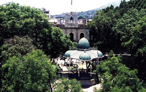 El Kiosco in the center of the Z�calo