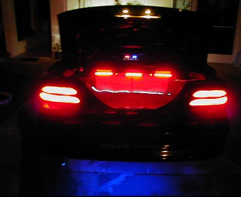 A little closer look and this time you can see the blue Hot Wirez.