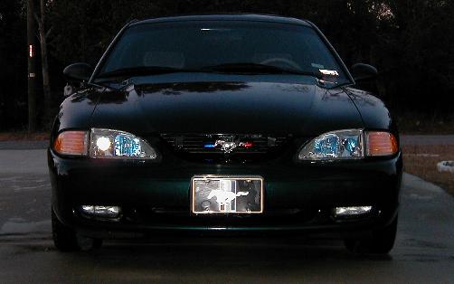 LOVE this picture. Can a car look any cooler? Me thinks not.