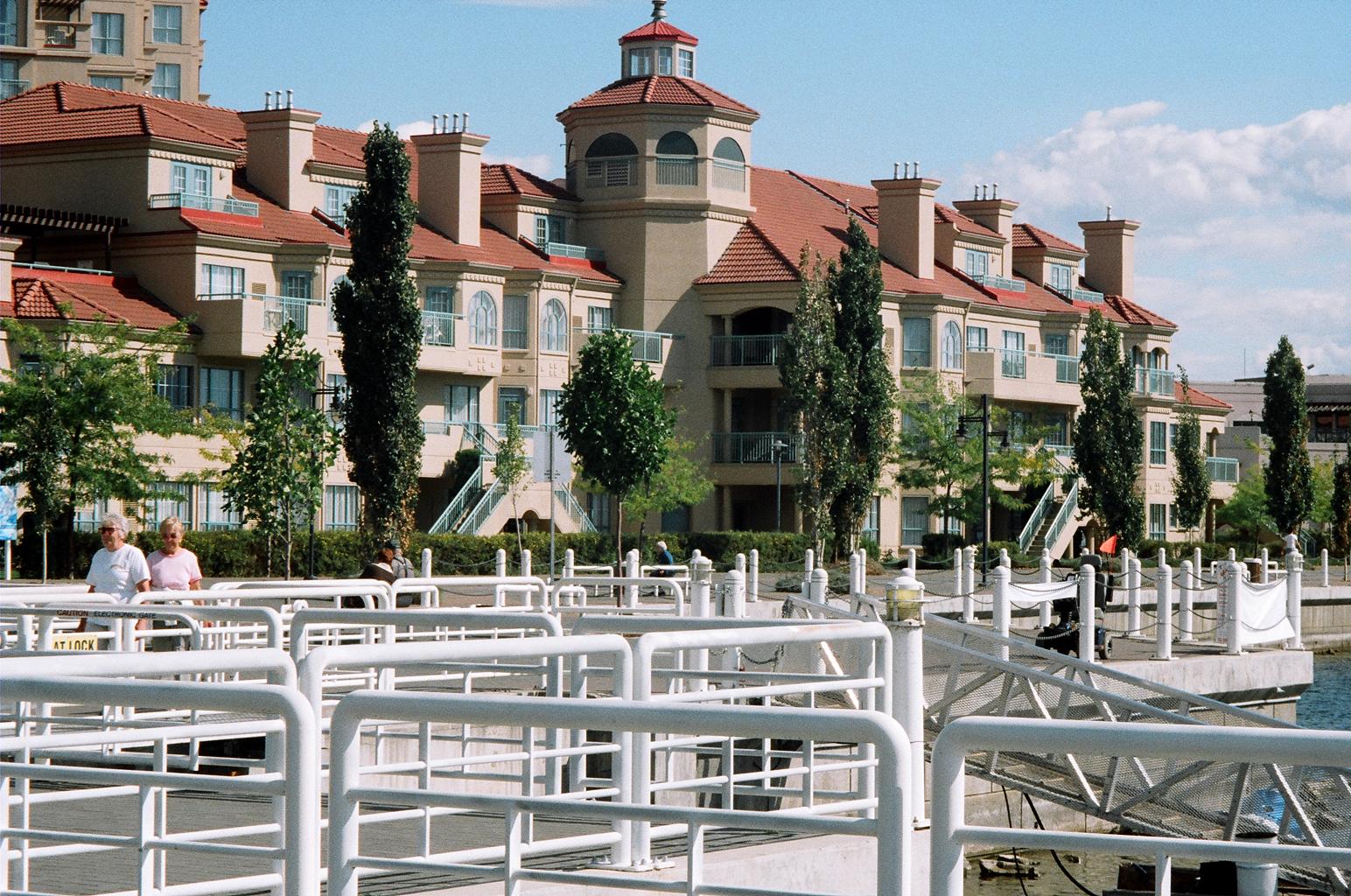Kelowna yacht club and restaraunt Sep.2005.