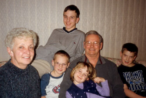 Xmas 1998 Spruce Grove Alta,with grandkids