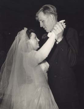 First dance: close-up