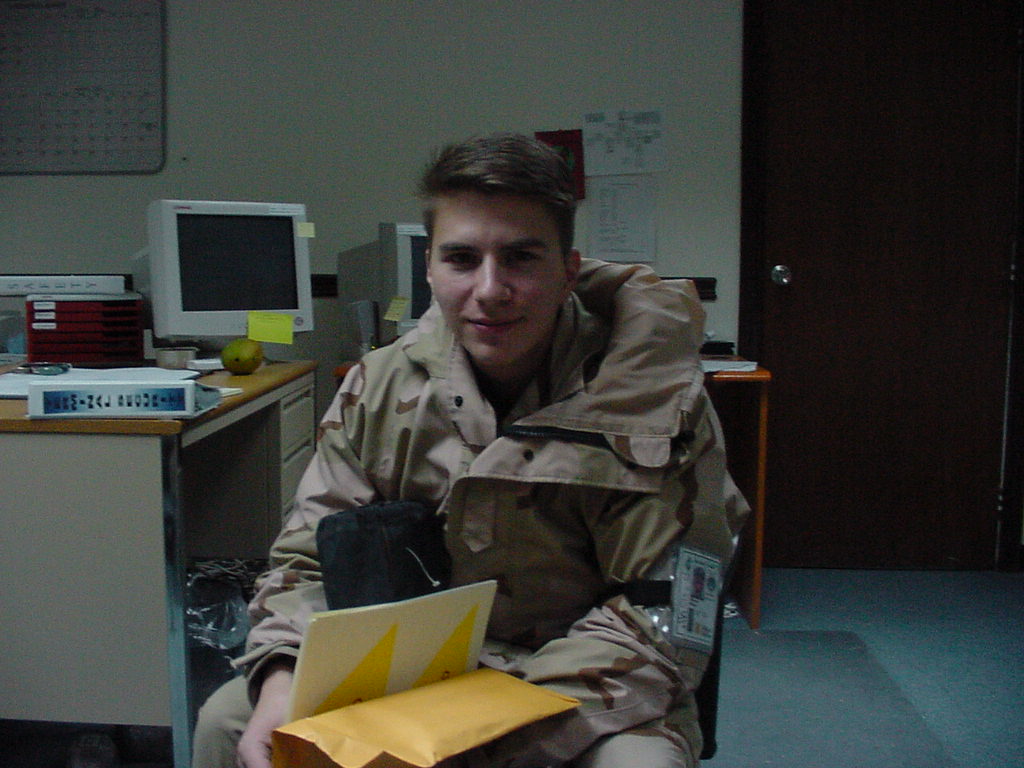 Mikework.JPG (136963 bytes)