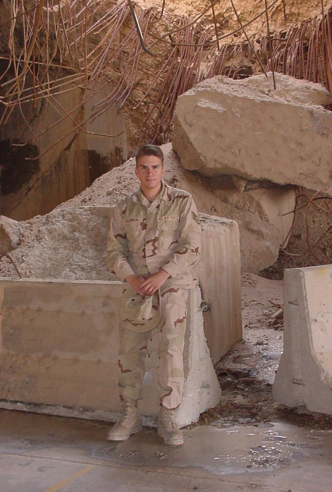 mikekuwaittouchup.jpg (317349 bytes)