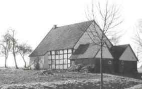 Der 1776 auf einer Markenflche erbaute Heuerlingskotten Kassing am Schlottkamp in Jllenbeck, 1984