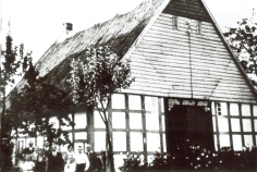 Die erste rkenschule im Kotten des Hofes Uphof in Niederjllenbeck, um 1920
