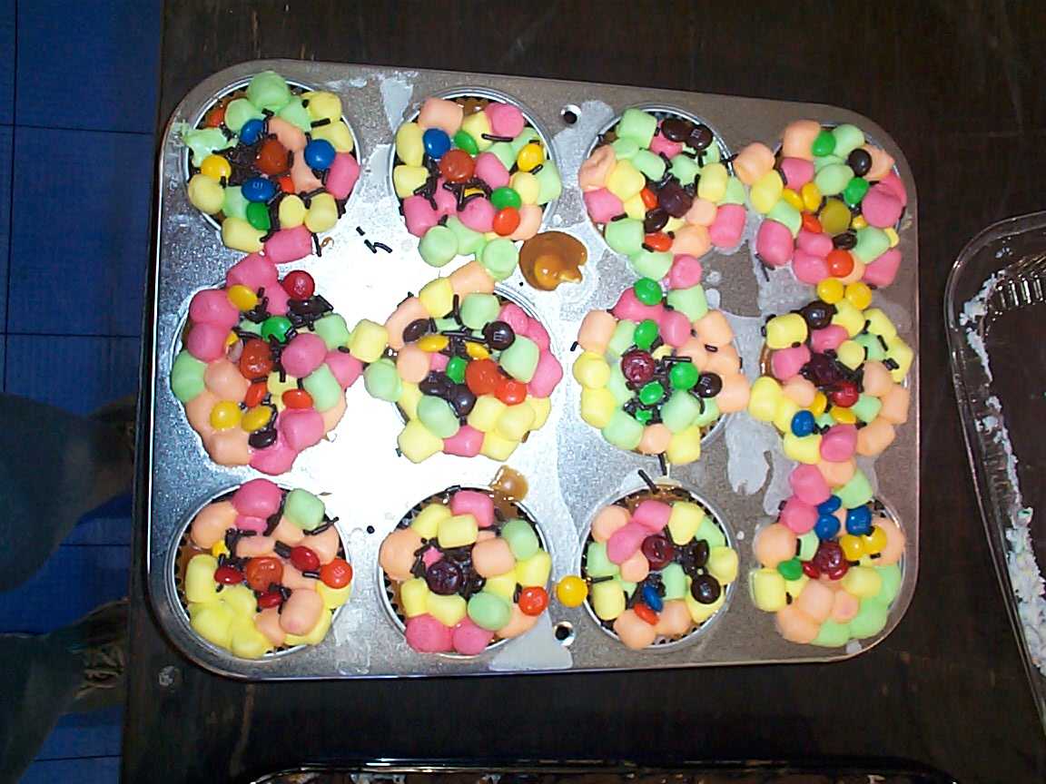 Rootin' Tooty Fresh and Fruity Igor Bar Cupcakes