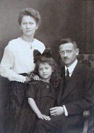 young girl's family