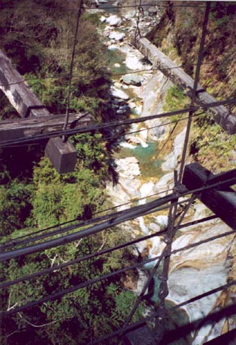 TW22_Feb2003