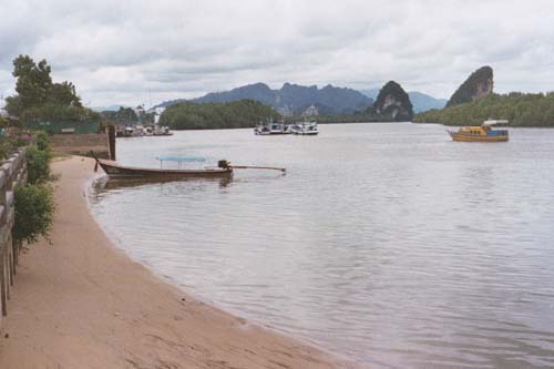 34_AoNangTHAI