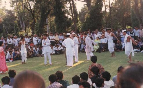 bakri3.jpg (32709 bytes)