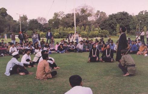 gadha1.jpg (30859 bytes)