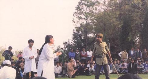 gadha2.jpg (22491 bytes)