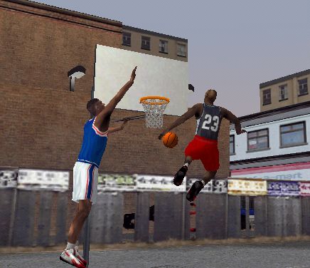 Mike takes it to Duncan and throws down the spinning tomahawk !