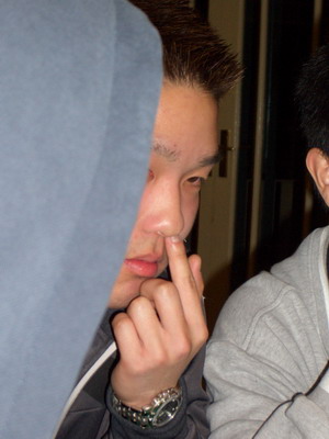 MUhahaha ~ caught in action, dont pick ur nose again thx