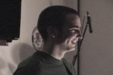 Dan - Bass Gutair