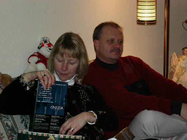 Lori and Gordy on couch.