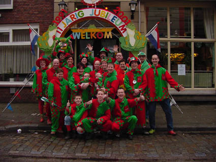 groepkroon2.jpg (336869 bytes)
