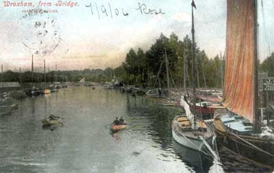 Looking downstream from Wroxham Bridge. pm1904