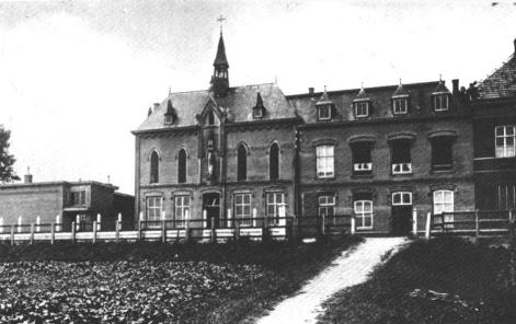 klooster.jpg (23.400 bytes)