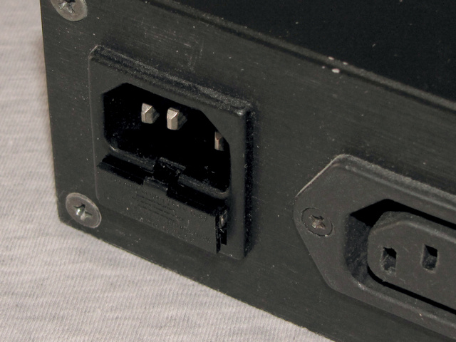 Mains socket with fuse 