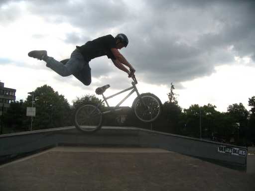 sum dude, we call him "ian morris with glasses" froggyman pulled guilford - photo by Cord