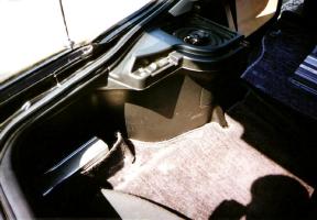 Here is the Clarion Pro Audio 6 disc CD changer and my Alpine 6/1/2 coaxial speakers