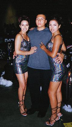 Dwnlow91 and two sexy ladies