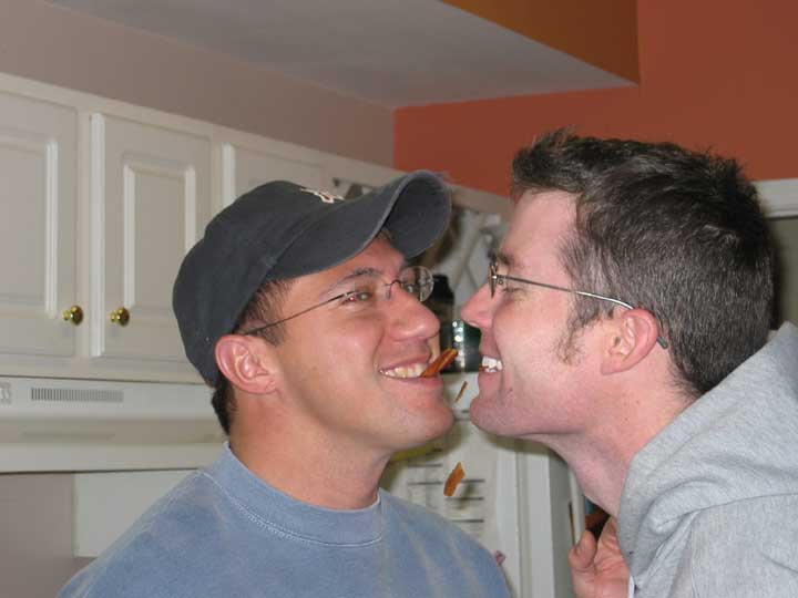 Aww...they even share bacon.&nbsp; 