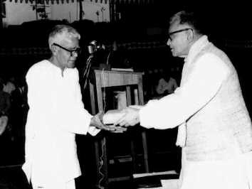 Receiving Akademi Award in 1970