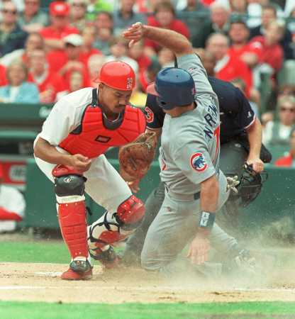 Alberto Castilla tags out a Cubbie