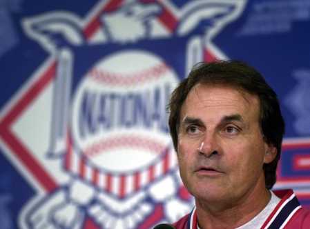La Russa discusses the series with the media