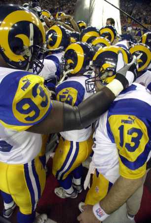Rams congregate prior to kick off
