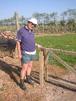06 English farm gate