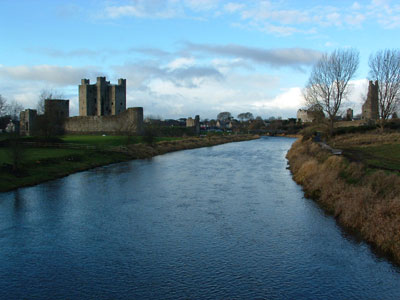 The Boyne, the Castle and the Yellow Steeple