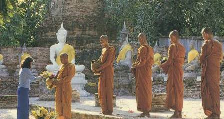 In the morning, you can see many people feeding the monks.&nbsp; The monks eat before noon and then fast until the next morning.