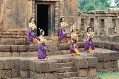 Traditional Classical Thai Dancing in the ruins