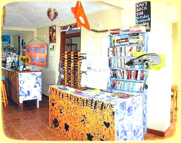 Easy Rock Internet Cafe, Westendnegril