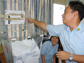 Official opening of the box of votes