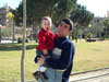 Este es mi papa, estamos en el Parque de las 3 torres