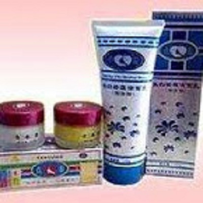 TENSUNG PEMUTIH WAJAH YANG AMAN, KRIM ALAMI BEDAK CREAM MAMPU MEMUTIHKAN KULIT MUKA SECARA CEPAT, MUDAH, PRAKTIS, TANPA EFEK SAMPING