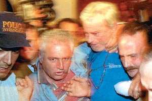 Diario Accion de General Rodriguez, politica, actualidad, noticias e informacion, personalidades e instituciones, policiales, galerias de fotos; historia de General Rodriguez, sus origenes, edificios, estancias, habitos y costumbres, anecdotas, comercios e industrias, los fundadores, antiguas instituciones, fotos e imagenes; suplementos especiales: la crisis politica, economica y social de la Argentina, los acontecimientos de Diciembre de 2001, articulos y entrevistas; Emigracion: toda la informacion destinada a aquellos que desean emigrar, radicarse o estudiar en el exterior, visas, pasaportes, consejos, guias, informacion util, links; Trueque: novedades e informacion, links, estructura del trueque; el casamiento de Maxima Zorreguieta y el principe Guillermo Alejandro de Holanda; Guerra de Afganistan: galeria de imagenes e informacion sobre la primera guerra del siglo XXI; la guerra de Irak, Bagdad, Georges W. Bush, Saddam Husseim, el atentado a las torres Gemelas de Nueva York, las twin towers, el 11-s, y descripcion del hecho que conmovio al mundo; Empleo: consultoras, clasificados, agencias de empleo, consejos e informacion util, curriculum vitae, como confeccionarlos, noticias de actualidad; 
Los numeros de la crisis: Las consecuencias de la crisis politica, economica y social; estadisticas, pobreza, desnutricion, salud y asistencia; noticias regionales y provinciales, columnas y editoriales; informacion para negocios: pymes, links, empresas y negocios; Agenda Cultural con toda la informacion de cursos, universidades, talleres, escuelas y oportunidades, exposiciones de arte de la region; buscadores en Internet, Enlaces: links a los mejores sitios de educacion, cultura, arte, biografias, politica, interes general, web, Links del Diario Accion: RMS Titanic, su historia, su tragico viaje inaugural; historias, testimonios, documentos y articulos sobre el naufragio; links y sitios sobre el tema; la pelicula de Cameron, fotos e imagenes; suplementos especiales, Historia Argentina y de General Rodriguez, la llegada de la democracia en General Rodriguez, la asuncion de Juan Lumbreras como intendente en 1983, galeria de imagenes, sus palabras y los actos, su gabinete, festejos de la comunidad. Fundacion del pueblo de General Rodriguez, sus instituciones y personalidades relevantes, arquitectura y edificios, comercios e industrias, sus comienzos, estancias, inmigraciones italianas, espa�olas, vascas e irlandesas, anecdotas y efemerides, sus hombres ilustres, el Hospital Vicente Lopez y Planes, su fundacion por las Damas de Beneficencia, el hundimiento del crucero General Belgrano, testimonios de ex combatientes y tripulantes, su comandante Hector Elias Bonzo, fotos e imagenes, recuerdos y homenajes, historia de la familia Bonzo de General Rodriguez, entrevistas y articulos periodisticos. La guerra de Malvinas en el Atlantico Sur, el conflicto belico con Gran Breta�a de 1982, politicos relevantes, Benjamin Paez y Trueba, fotos antiguas de familias fundadoras, galerias de imagenes de pobladores, recorrida virtual por el antiguo General Rodriguez, el paso de la Infanta en 1910, historia de La Serenisima, la familia Mastellone, La Choza, Bernardo de Irigoyen, peronismo y radicalismo y muchisimo mas