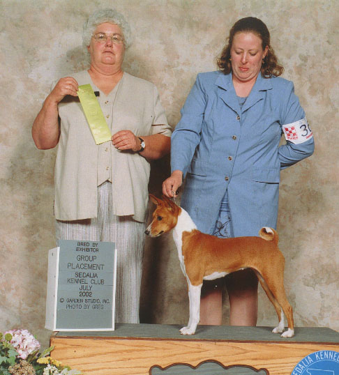 Zin winning a Bred-By Exhibitor Group 3 under Judge Neena Van Camp in July 2002