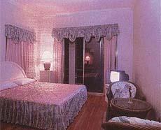 Villa Alzhun Tourist Inn & Restaurant